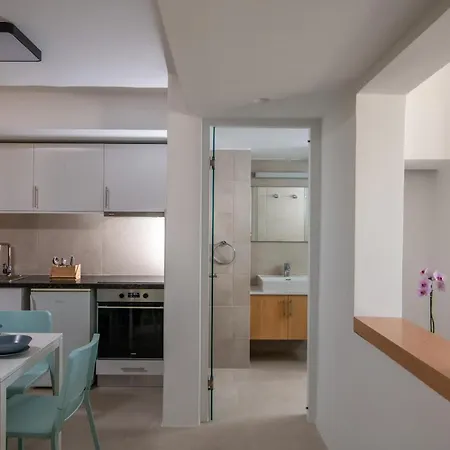 Ariadni Apartment Karteros